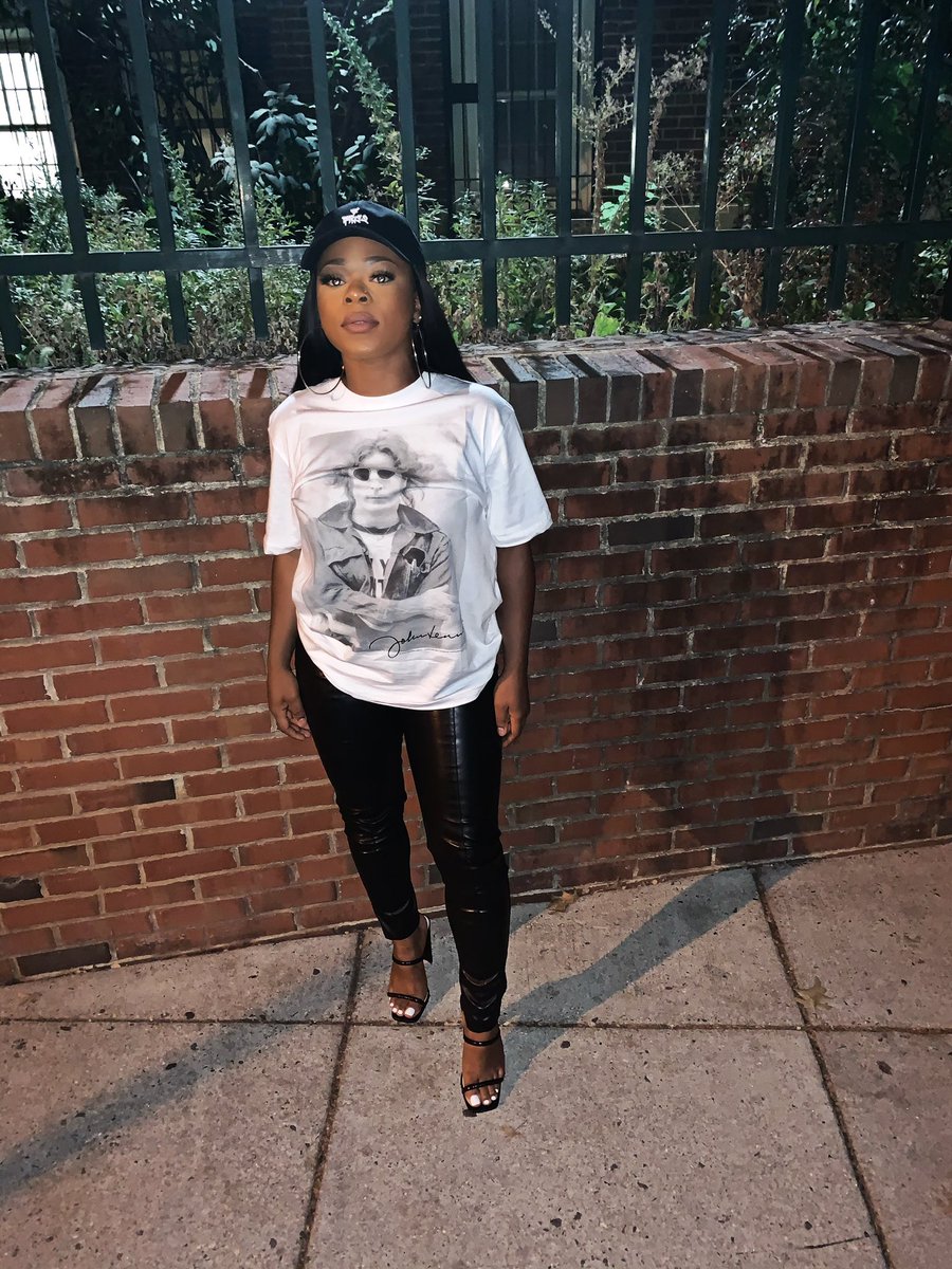 kkaycole's tweet photo. Make sure you read the fine print when you get a fine b*tch✨ https://t.co/dVOIBovjfX