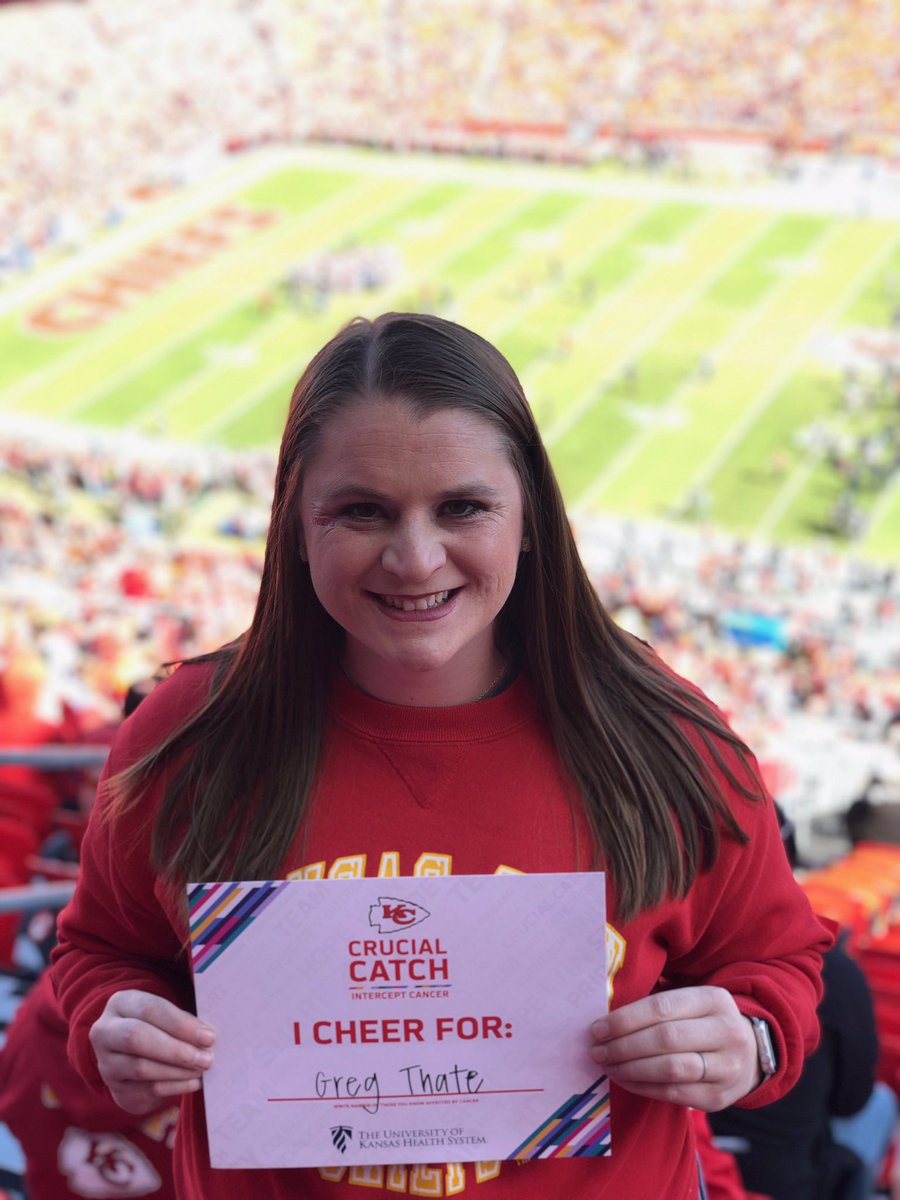 EliseKlebba's tweet photo. #ChiefsVsCancer https://t.co/R0lrseODuQ