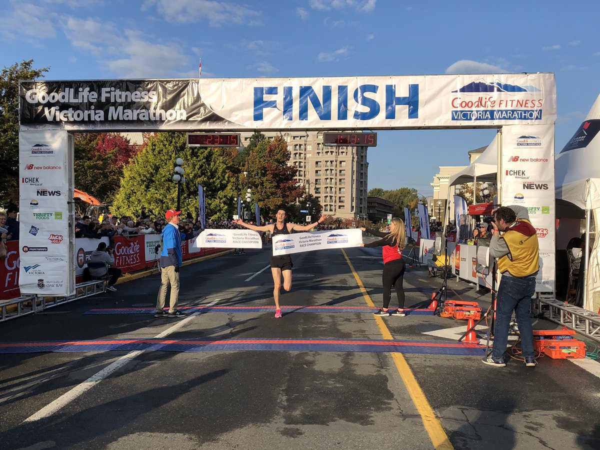 VictoriaMarathn's tweet photo. Winner of the 8K is Justin Kent (Burnaby) in a time of 23:15 setting a new course record. Congrats! #runVictoria #victoriamarathon #8K https://t.co/zpalemc2uD