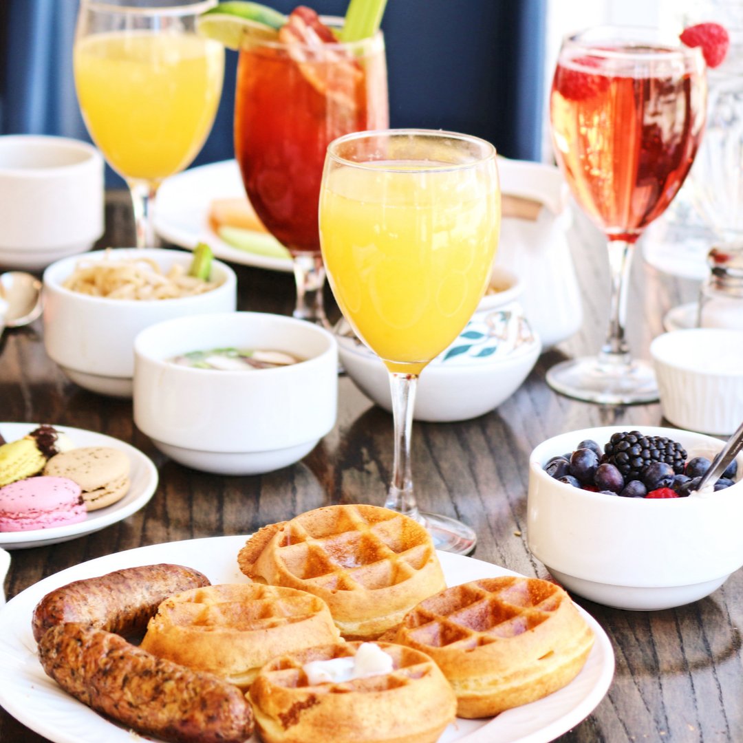 sync_exton's tweet image. 🍳COMING SOON🍳

We give you... 🥁 DRUNCH! Later this month, we are giving you our Drunch concept; Breakfast, Lunch &amp;amp; Dinner covered in 7 courses! It will be served all the way through 4pm and choose to have it bottomless! 🥓🍳🥞🥐

COMMENT YOUR FAVORITE BRUNCH FOOD BELOW!👇