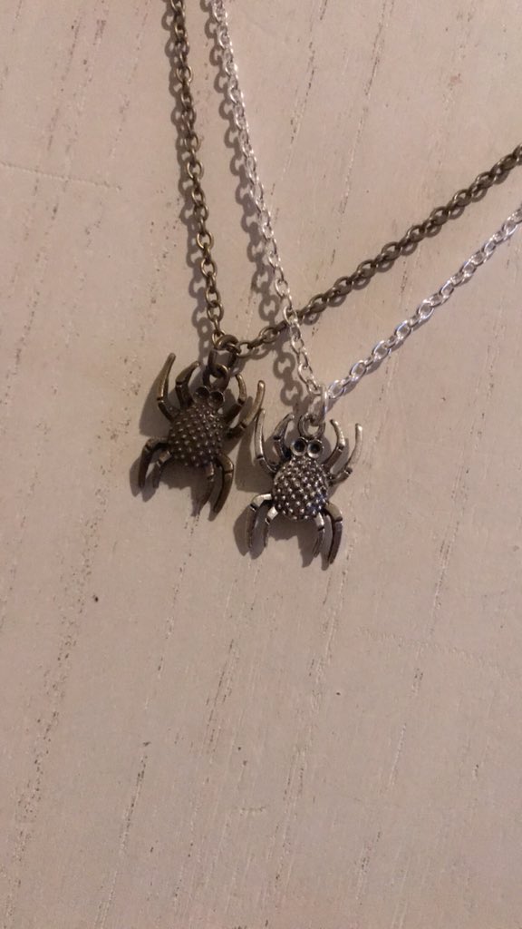 puttmeon's tweet photo. #shopsmall this fall with Putt Me On 🕷🧡✨
https://t.co/J2BMdlTwhU
#spookyjewelry #halloween #witch #supportsmallbusinesses #shoplocal #handmadejewelry #skeletonring https://t.co/dXofc5fK3d