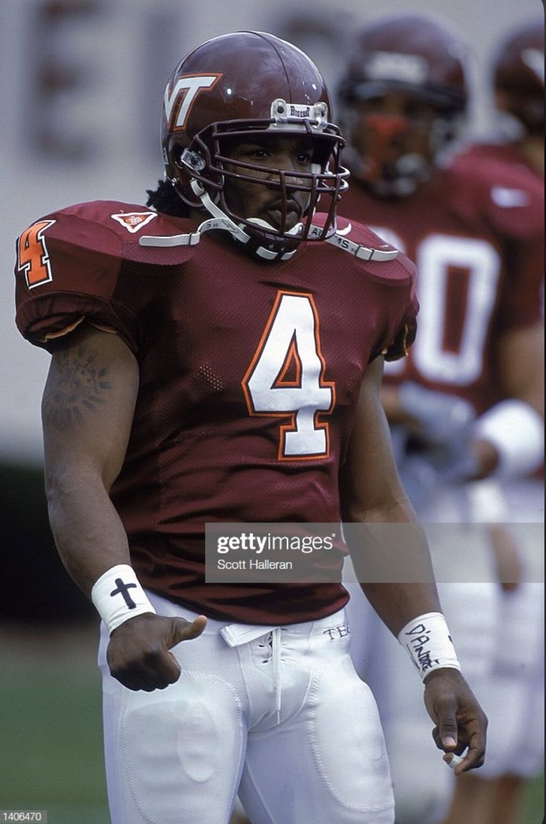 od_zach's tweet photo. Beyond Blessed to Receive my 5th offer from VIRGINIA TECH https://t.co/o9R232tVdI