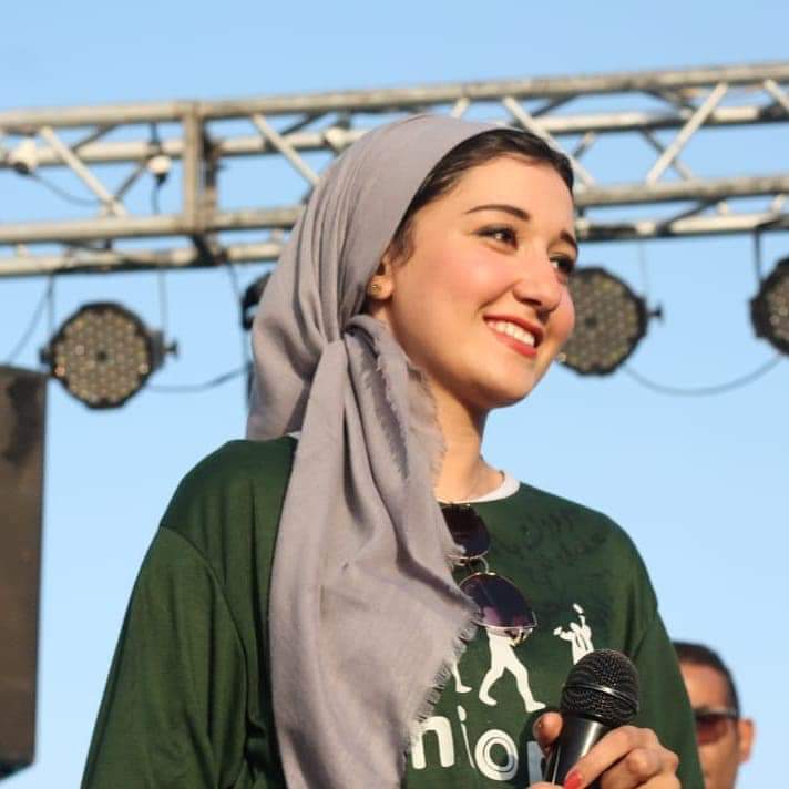 MinionsTeam2's tweet photo. تاني ضيف شرف معانا الفنانه /ندي خالد 
ندي صوت غني عن التعريف واي حد في الجامعه اكيد يعرفه 
هتنورينًا وباذن الله تمتعي الحضور كعادتك 
NaDa KhAled
https://t.co/HqlUKob4Ph https://t.co/oGFY1huPp2