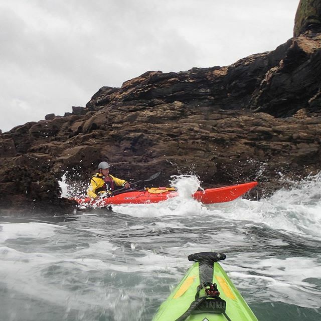 Great day yesterday at the #seakayakingcornwall symposium. Rock hopping at Praa Sands 
#seakayaking #kayak ift.tt/2qarVnK