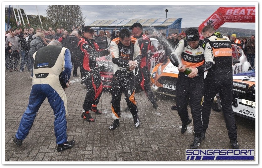 Songasport's tweet image. Parade and champagne at @RallyMull #mullrally