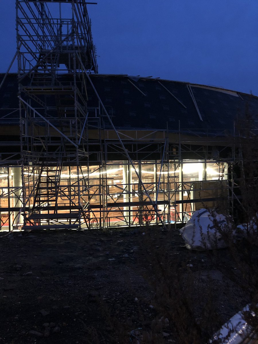 Du vet vente tiden snart er over når jordal lyser mot deg ❤️💙<a href="/VIFhockey/">Vålerenga Ishockey</a>  i mørket