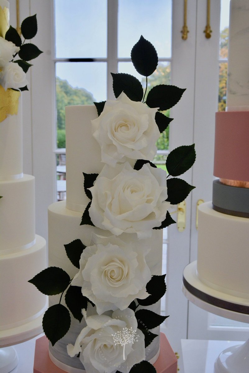 blossomtcakeco's tweet photo. Fantastic day today at the absolutely gorgeous @goldsborohall Wedding Fayre! Thank you so much for having us along & to all the couples who took the time to say hello, talk about wedding plans & try some cake! #perfectweddingvenue #yorkshirewedding #yorkshirevenue
#statelyhome https://t.co/vKhFuWHELb