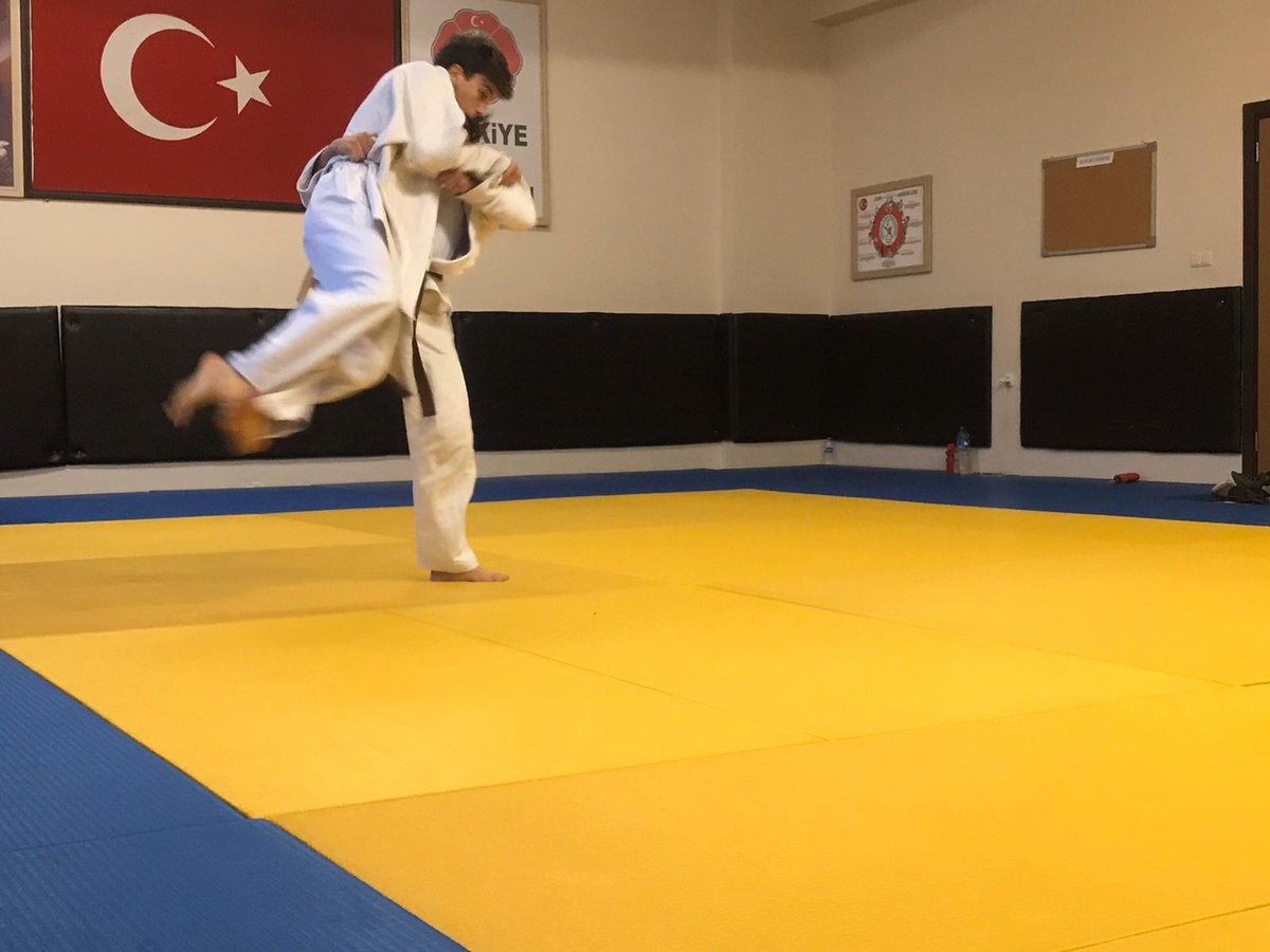 📍Ünye

Ünye ilçemizde ki Spor Salonumuzda Amatör Spor Haftası kapsamında Judo Turnuvası düzenlendi. #AmatorSporHaftasi
<a href="/kasapoglu/">Dr. Mehmet Kasapoğlu</a> <a href="/mehbaykan/">Mehmet Baykan</a> 
🥋🥋