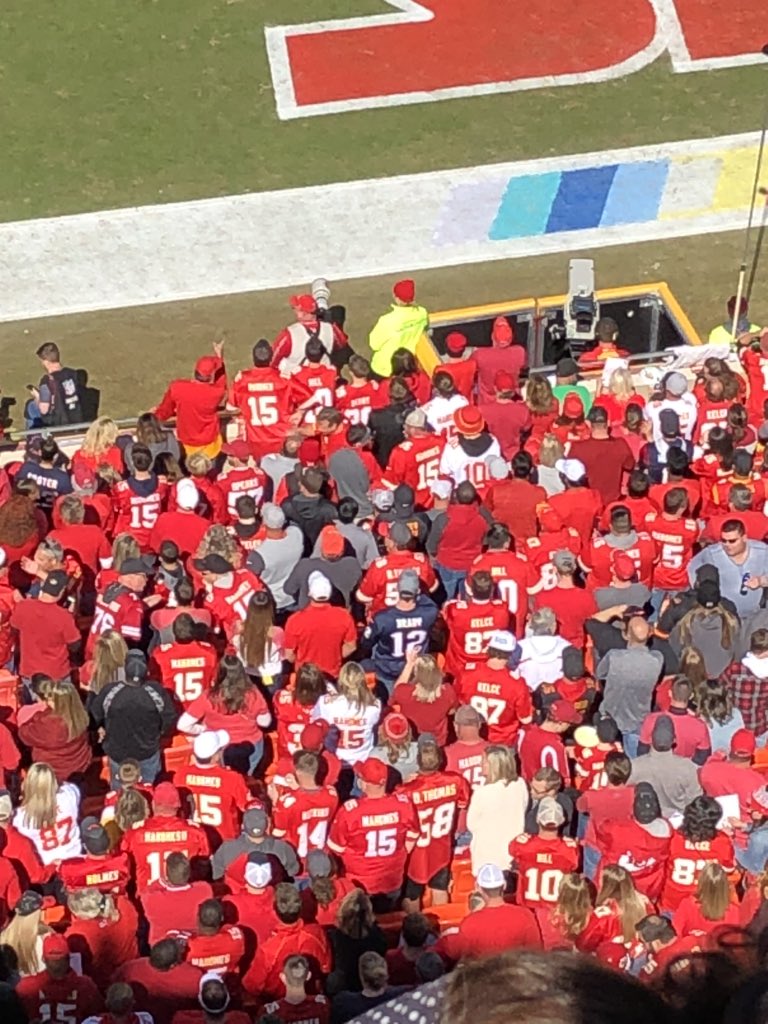 JoshChavis65's tweet photo. Me: “I’m gonna be cool with everyone in Arrowhead today at the #Chiefs game.”
Also me: “Don’t think I don’t see you you sumbitch.” https://t.co/Snhkt5uKK9