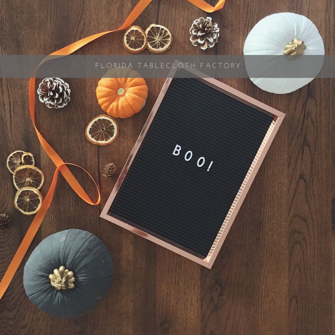 Floridatable1's tweet photo. Boo!
.
#Halloween is coming and your #table can be a great point to place the theme.
.
Try to play with the colors and choose white, black and orange #pumpkins to create a nice contrast. Ties are another attractive option to generate a striking context for the celebration. https://t.co/INnvdVpae7