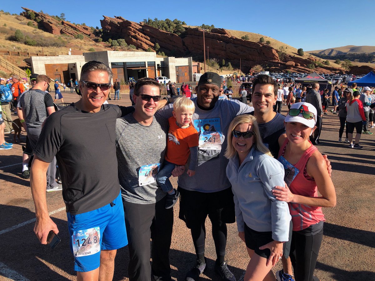AlanGTV's tweet photo. Um, that’s the 1st time I’ve ever used a railing in a 10k. The ⁦@CBSDenver⁩ team takes on the killer hills of #RunTheRocks this a.m. for ⁦@AmericanLungCO⁩ Way fun!
⁦⁦@kstrain2⁩ ⁦@AshtonCBS4⁩ ⁦@justinadamsTV⁩ ⁦@JamieALeary⁩ ⁦@CBS4Dom⁩ https://t.co/7hJLT55jTM