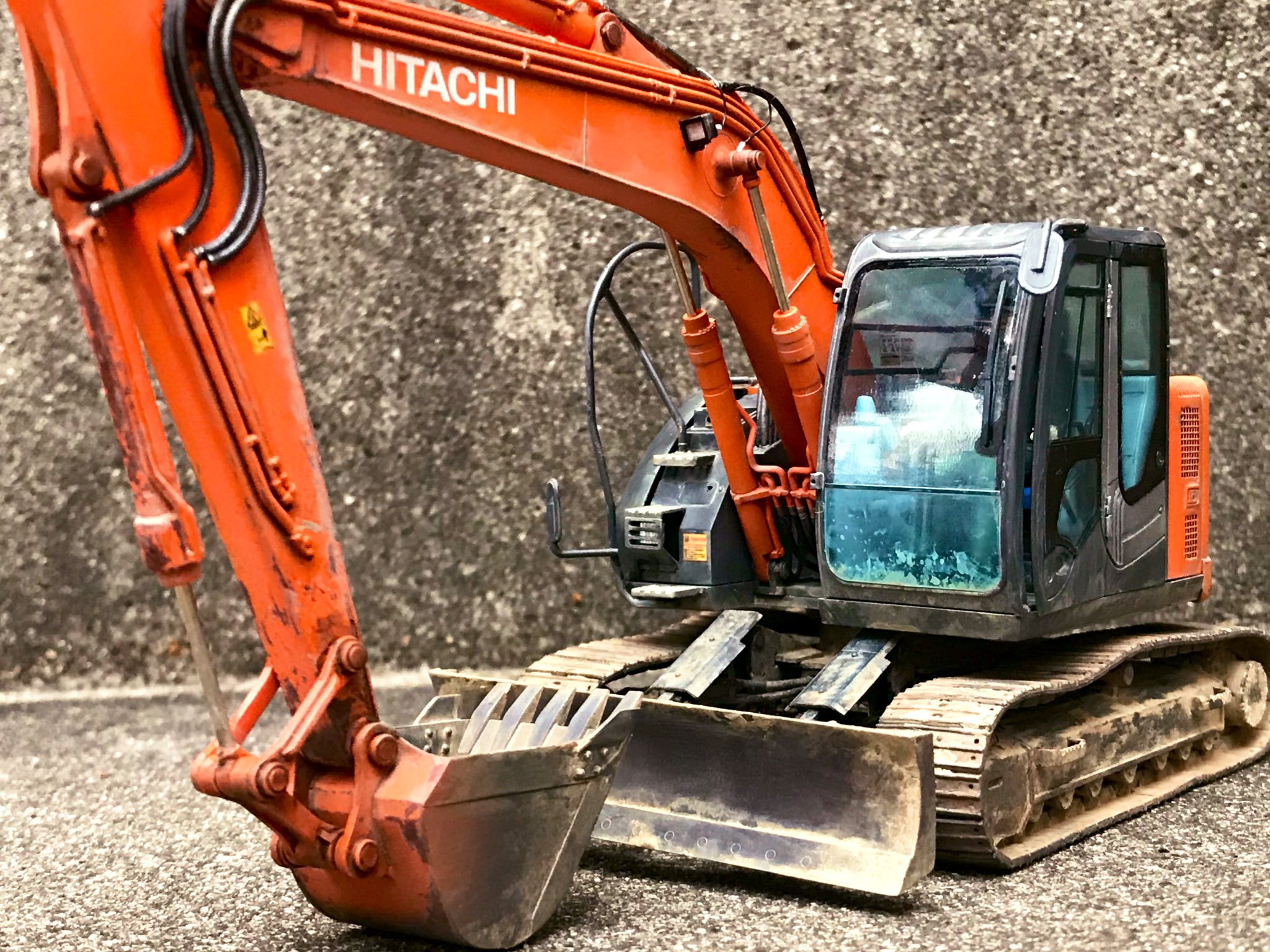 ハセガワ 1/35 日立建機 油圧ショベル ZAXIS135US 切削カッター仕様機