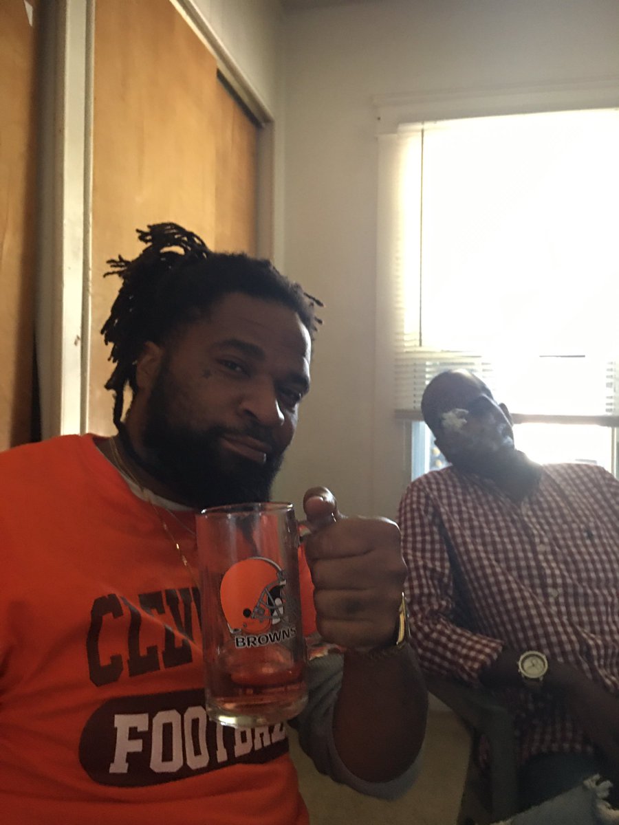 GRINDZ44O's tweet photo. We still rep the Dogz https://t.co/n7GHOEAeih