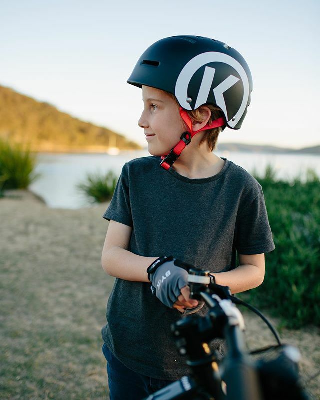 bykbikes's tweet photo. Our street helmet &amp; cycling gloves... The perfect accessories for a ByK rider😎 https://t.co/FOSKo7qOM9 https://t.co/JLi5vKrYuL