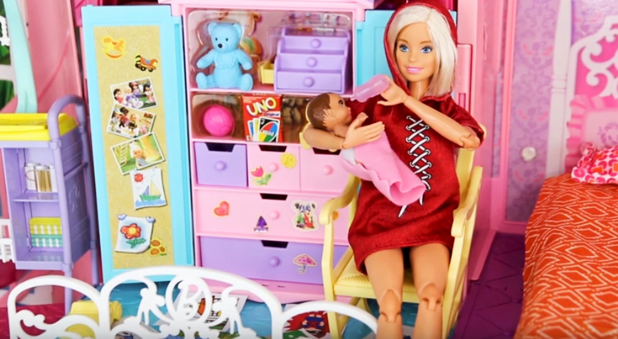 Barbie & Ken Doll Family Morning Routine & Sleepover Fun 