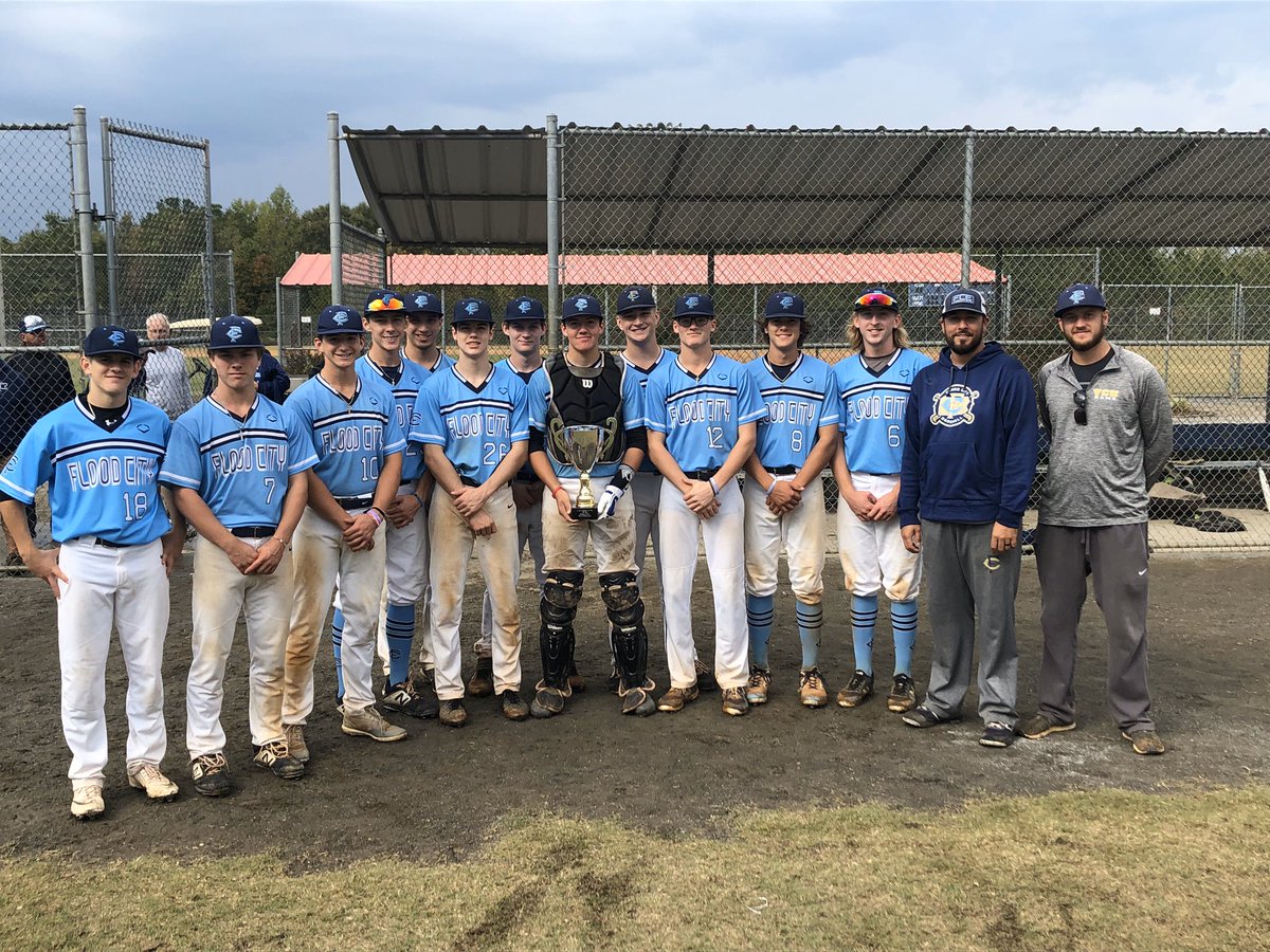 DynamicBaseball's tweet photo. Winners of the #DynamicVSC Fall Championship is @FloodCityElite 2002 team over @mph101squads for the 16/15u Championship! Congrats to winner and runner up. MVP: Jacob Kendro https://t.co/bkmeIOlmAj