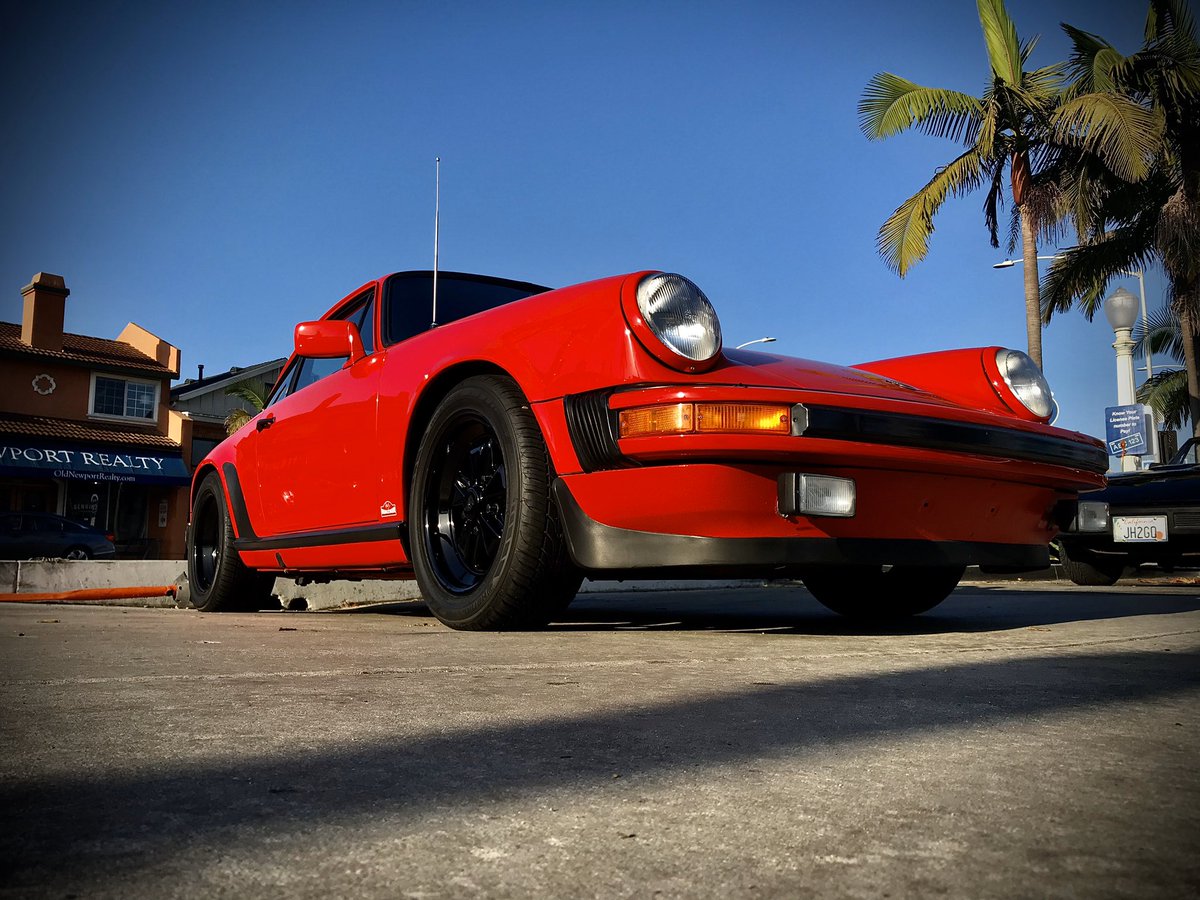 mikebrewer's tweet image. My German Whip was looking bloody cool today in the hot Californian sun.. such a fun car to drive.  #Porsche #911SC #winning