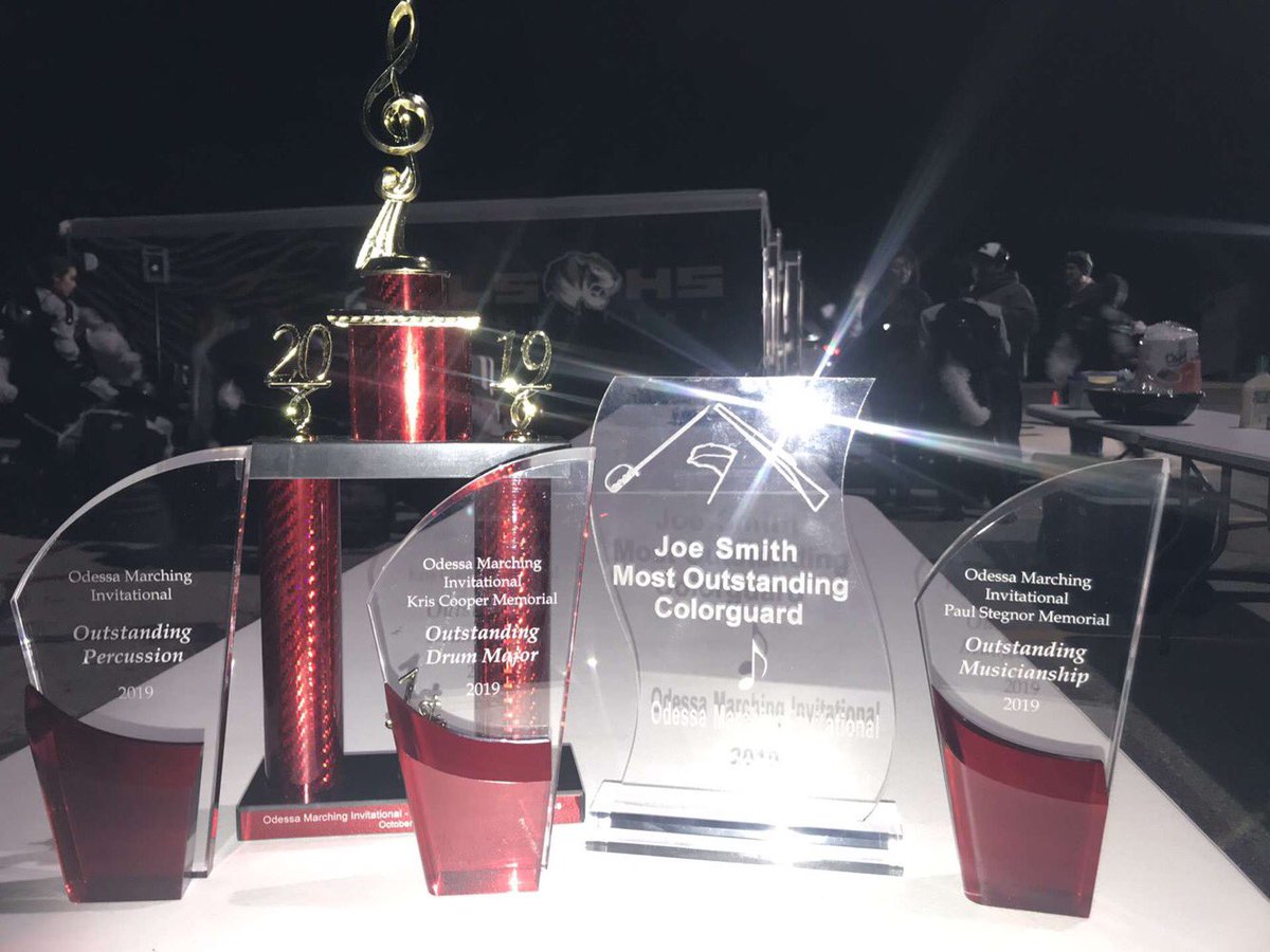 lsgoldenguard's tweet photo. An amazing competition yesterday! We received outstanding color guard, percussion, musicianship, drum major, and took overall 1st! Could not be more proud! https://t.co/NGbiQqKtWr