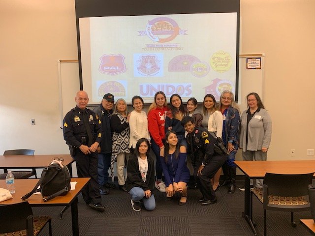 DPDUnidos's tweet photo. We were honored to present yesterday at the  #LULAC District Ill Womens  Conference. High School  students from  #IrmaRangel, #SunsetHighSchool &amp; #SkylineHighSchool Were in  attendance. Educating and empowering our future leaders.
@DPDUnidos @DPDWest @DallasPD https://t.co/aulYzzqEot