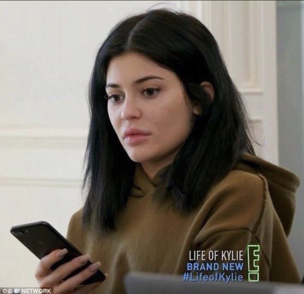 shuccks's tweet photo. People when      Them one hour later
they’re early        still watching a
to the new                   black hole
fortnite event              #Fortnite https://t.co/qtPmYKtTqu