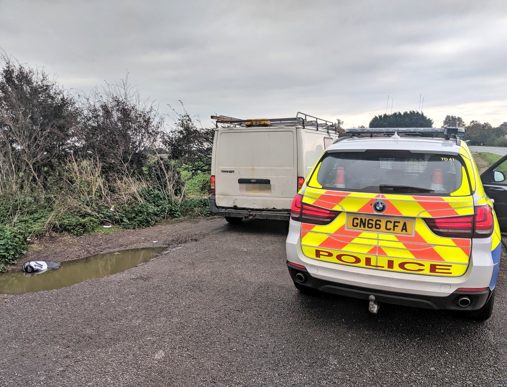 KentPoliceRural's tweet photo. More proactive work today from the team targeting hare coursing activities. Today the teams stopped & checked a number of vehicles in the East Kent area but also assisted our colleagues @kentpoliceswale & @kentpoliceton with calls. NL #RuralCrimeWeek #OneTeam #CountryResource https://t.co/JR7enQYKAv
