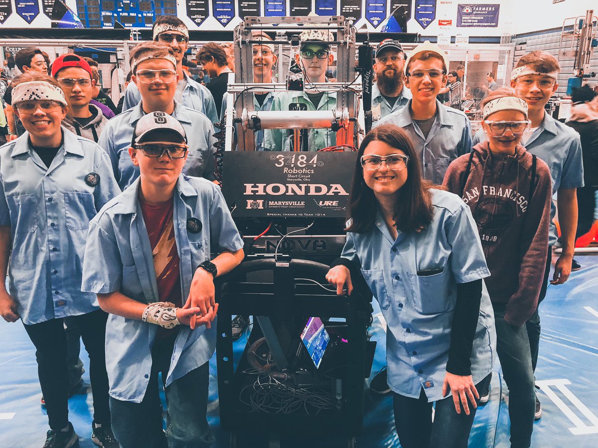 Team 3484 <a href="/MarysvilleEVSD/">Marysville Schools</a> moving into the semifinals at #CORIinvitational with <a href="/frobotics4150/">FRobotics Team 4150</a> and <a href="/LakotaRobotics/">Lakota Robotics</a> #ptmb #OMGrobots <a href="/MarysvilleECHS/">Marysville STEM Early College High School</a> <a href="/MarysvilleEVSD/">Marysville Schools</a>