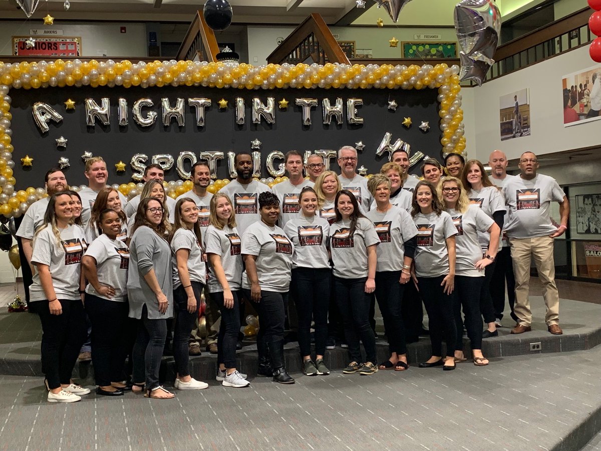 CCRED307's tweet photo. Day#30 Tremendous HVT HOCO! Pep rally w the Avengers, #1Football team, Bilal Nichols Jersey retirement w win against Howard &amp; dance w an amazing group of teachers. Can’t ask for much more. 😎🦅🙌🏻!#NCCVTworks #5secondcelebration ⁦@josephjonessr⁩ ⁦@jerrylamey1⁩ https://t.co/6yOB5JsTO6