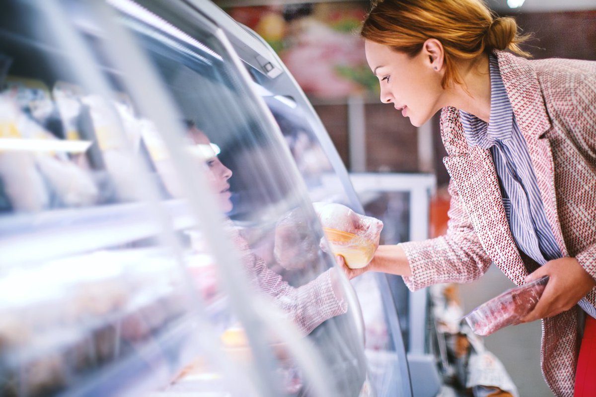 Frontlineii's tweet photo. Consumers are increasingly relying on prepared foods from #grocery stores to get them through the week. #SmartOilManagement makes kitchens safer and more profitable. https://t.co/WyMGWV6hXi #Grocery https://t.co/fKxRRCjUZG