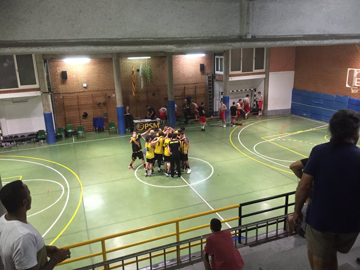 MedirSant's tweet photo. 71-40 Bona victoria del senior de Segona Catalana devsntel Grup Barna B. Derrota del Senior masculi territorial contra el Bellesport per 58-74 i emocionant victoria del  senior Femeni devant el Collblanc B 47-45. Molt be noies 3 de 3 👍 https://t.co/SQvDgBLVt7