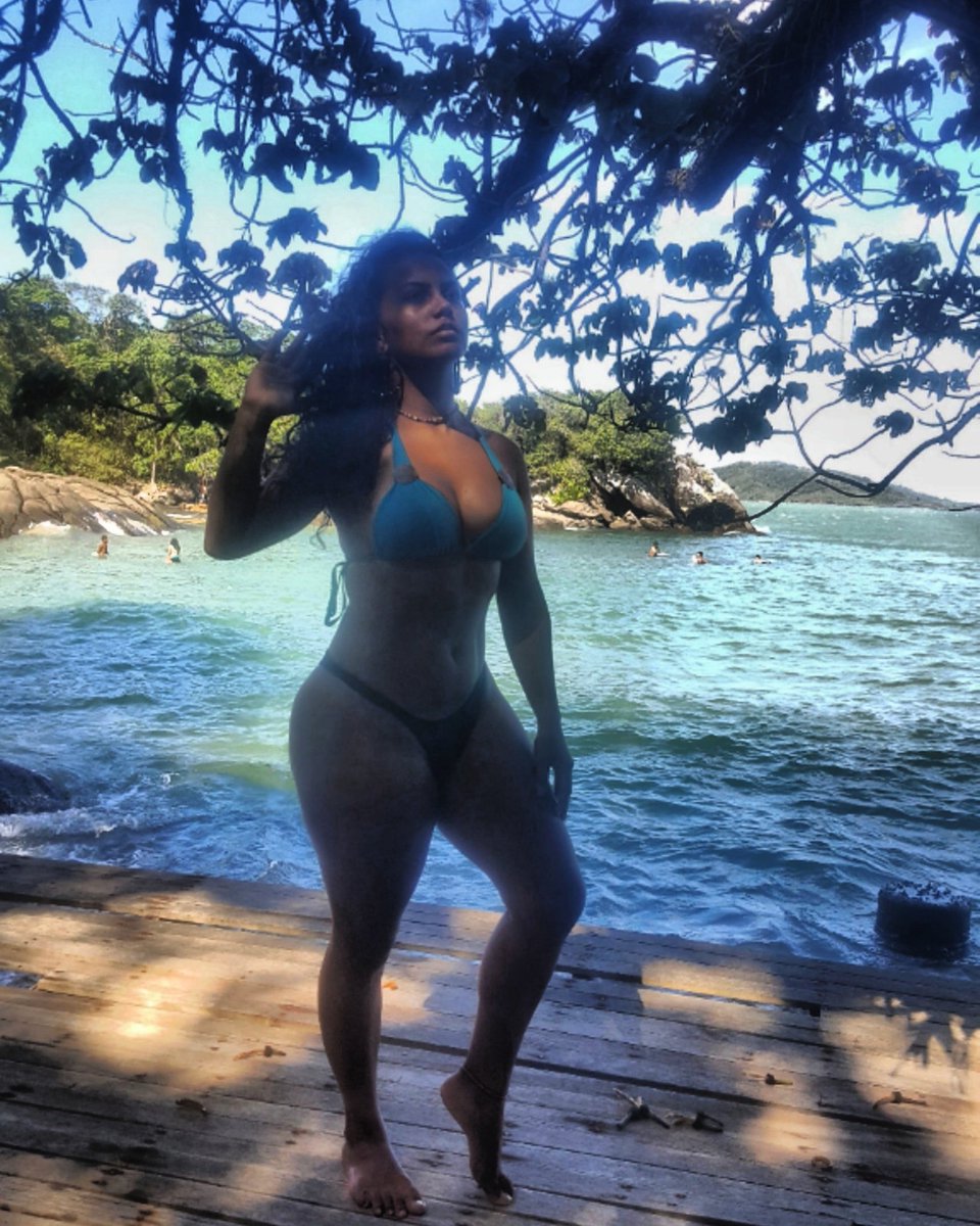 RodrigCrislainy's tweet photo. Corpo bonito é aquele que tem uma pessoa feliz dentro. 

📍Praia do Morcego - Guarapari https://t.co/zfXhehsUK7
