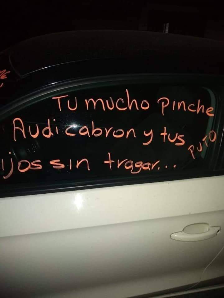 LaCinicaEsa's tweet photo. Estúpida, mi audi, idiota. 😂😂 https://t.co/GAoatdEq8Q
