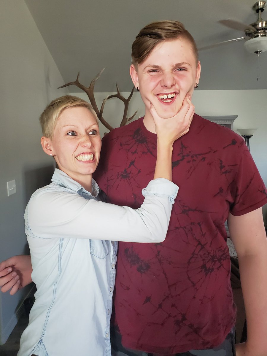 yellinintrovert's tweet photo. 15 never looked as good as it does on this giant, little brother. He's kind, thoughtful, and more self-aware than any 15yo I've ever met. Most important, he's mine to pester for the rest of our lives. #HBD #oldestandyoungest #hesdrivingnowπ³ https://t.co/zP7MnjY0W5