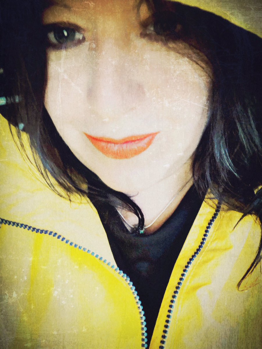 mammapolitico's tweet image. Ready for the rain in my yellow raincoat - bring it on... #photoediting #distressedfx