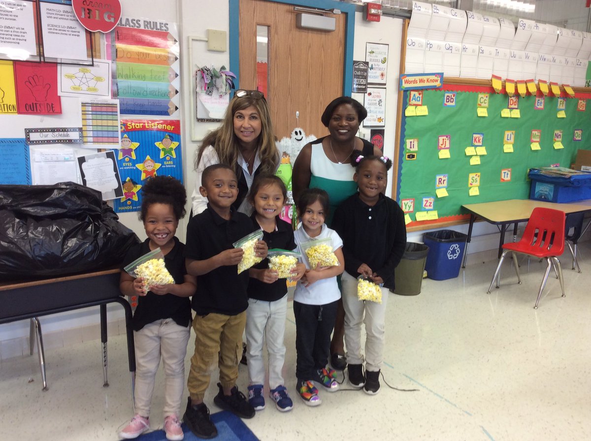 Cochran_Colts's tweet image. Thank you Kristen Worthington, Public Affairs VP at Citi Group, for visiting us at Cochran as Principal for a Day!!