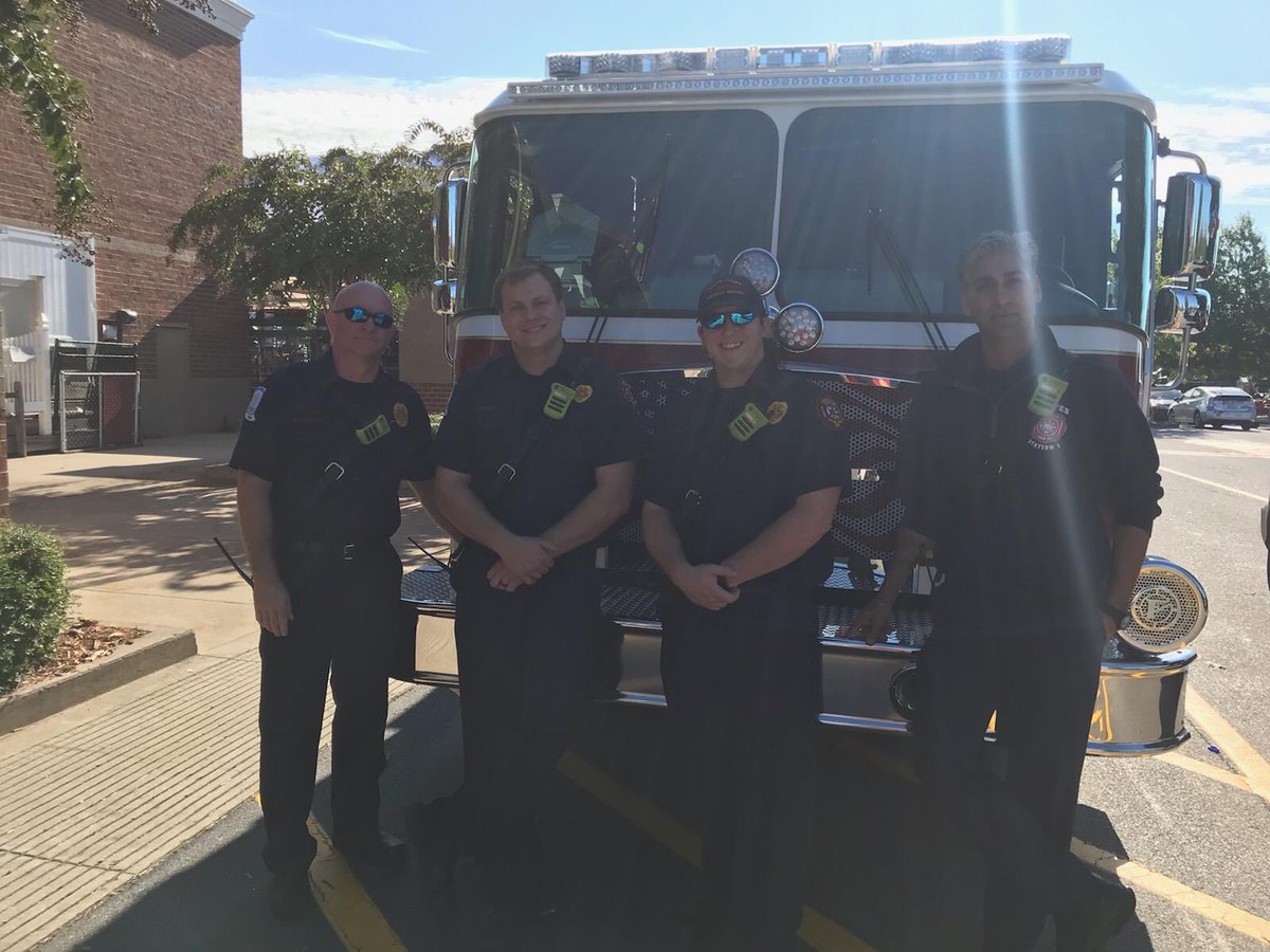 Great Day In D832. Safety Events up and going! Thanks to all of our teams. #teams# #thanks#lowes #greatday #safety #SafetyFirst