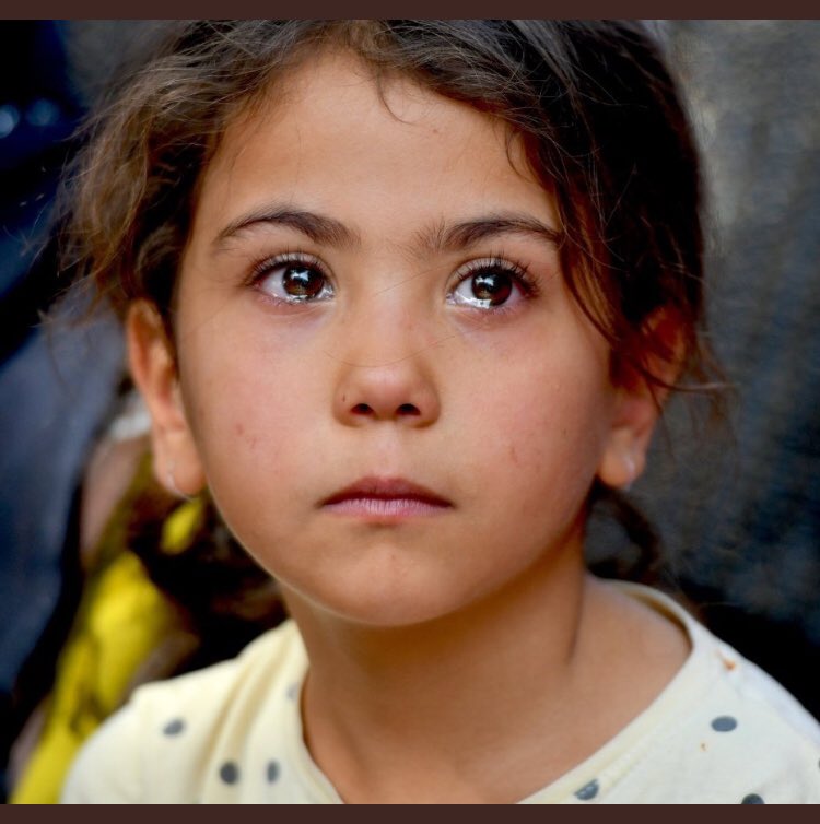 abdullahatakul3's tweet photo. sen ağlama olur mu çocuk Sen ağlarsan bizim dünyayı yakmamız gerekir.
#NusaybindeKatliamvar https://t.co/Nm1c9aHt1H