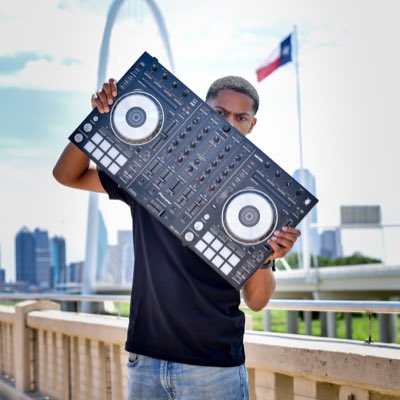 DJCP214's tweet photo. #NewProfilePic https://t.co/ku0Vv3873b