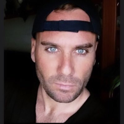 abuelayeye123's tweet photo. Hayyyyyy picha  que Guapo eres , si fuese más joven yo 
No te escapaba  iría hasta la Capilla de #Lurde  para que hiciera un milagro #Yaguito #GHVIPDBT5 @yagohermidagh12 @Iagare https://t.co/m1jz60UrWH