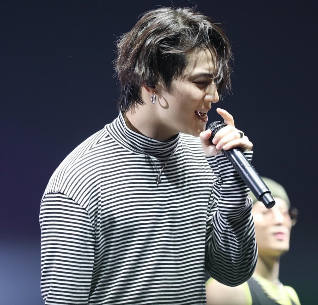 fikaosman's tweet photo. #GetWellSoonJB you're doing an excellent work at #GOT7inBerlin #GOT7 @GOT7Official go get some sleep & ginger honey for your throat. #GOT7_KEEPSPINNING https://t.co/fmfvgDdXq0