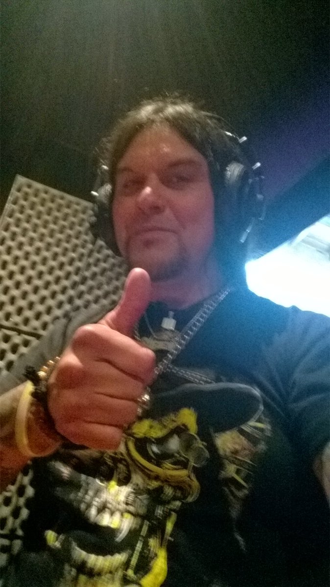 Hola mis amigos muy pronto cd nuevo