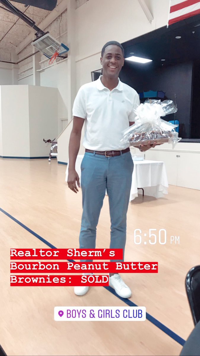 smilton3rd's tweet photo. Tons of fun last night at the MLK Men’s Bake 🎂 Fundraiser! #RealtorSherm #Fundraiser #Lacoochee #GiveBack #EastPasco #DadeCity https://t.co/FnQWgl4PRD