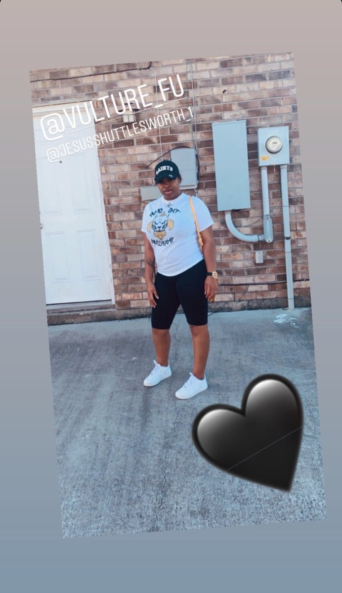 FoolyBall's tweet photo. Shop @WhoDatBully_ 🐶⚜️ https://t.co/b0DtobbmCl