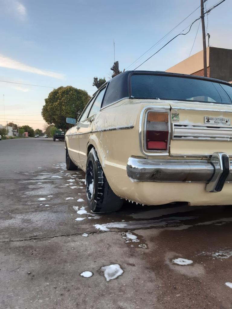 Mariano_Stone's tweet photo. -Ford Taunus 1974-. https://t.co/TkVDxs66lw