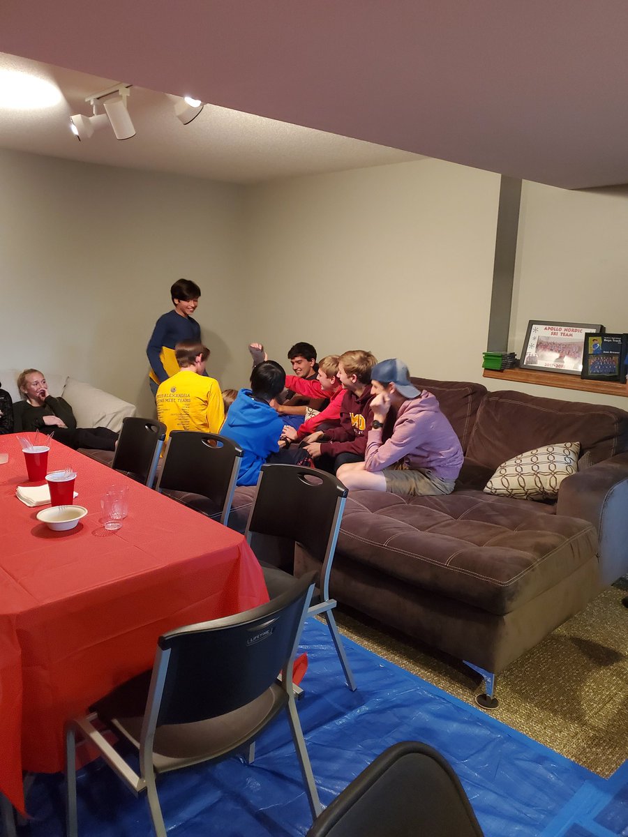apollo_xc's tweet photo. Thank you Brewer family for being great hosts for the annual pasta feed before CLC! #ParentsArePartOfTheTeamToo #ApolloCC #PastaFeed #TeamBonding #OutdoorGames https://t.co/X9ZE3Ywzds