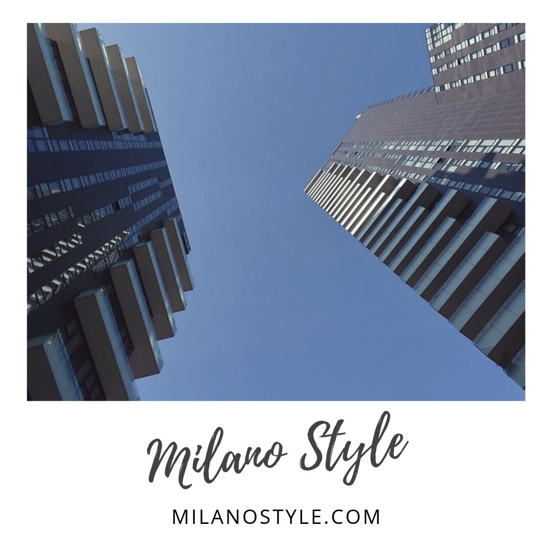 Milan looking up - new buildings in the Isola neighbor

 #italytourism  #italy #italyphoto #italy_ig  #italy  #italy_vacations  #travelsitaly #bestofitaly #italylovers #loves_italy #milanitaly