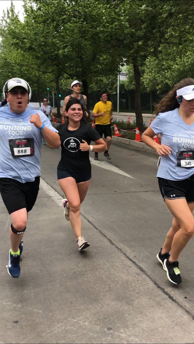 nella_v's tweet photo. 10k en la última Brooks 😥 #brookssamsungrunningtour #corridabrooks #adidasrunners #10k https://t.co/cmN0JUPBP6