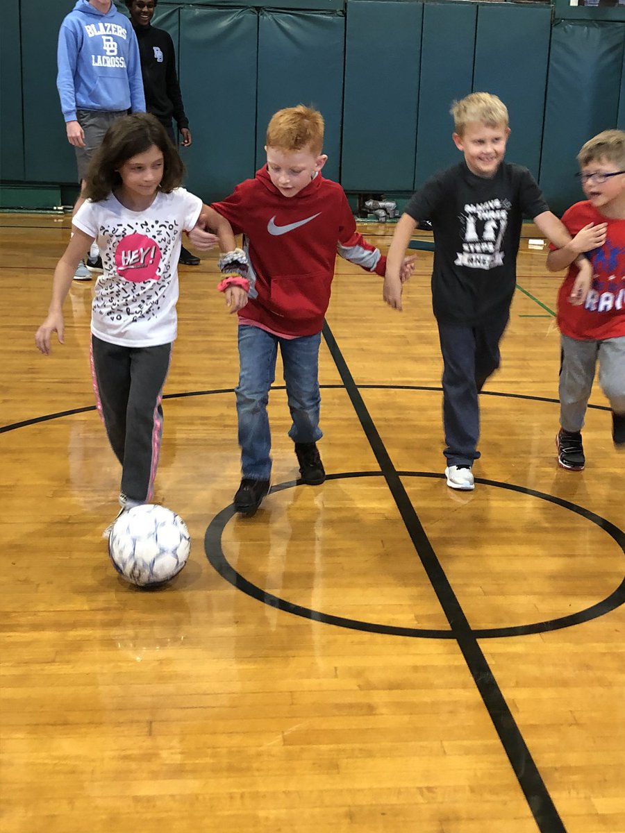 boone_soccer's tweet image. JV players spending time @BCMC02 giving back and helping both in the classroom and on the “field”.  Keep up the great work gentlemen.  #foundationbuilding