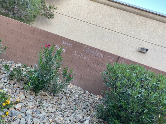 The kids in My neighborhood are having a full blown race war. How does no one fucking care LMFAOOO yo<a href="/tag/depressionfeelslike"class="tags"><span>#depressionfeelslike</span></a>