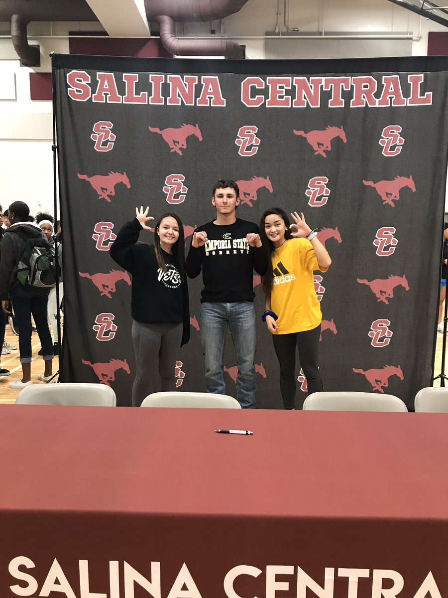 Happy happy birthday ya country boy!! I hope you’ve had the best day ever and I’m glad I got to celebrate w/ ya! Thx for being the best dance partner out there🎉🤩 @Brogen_3