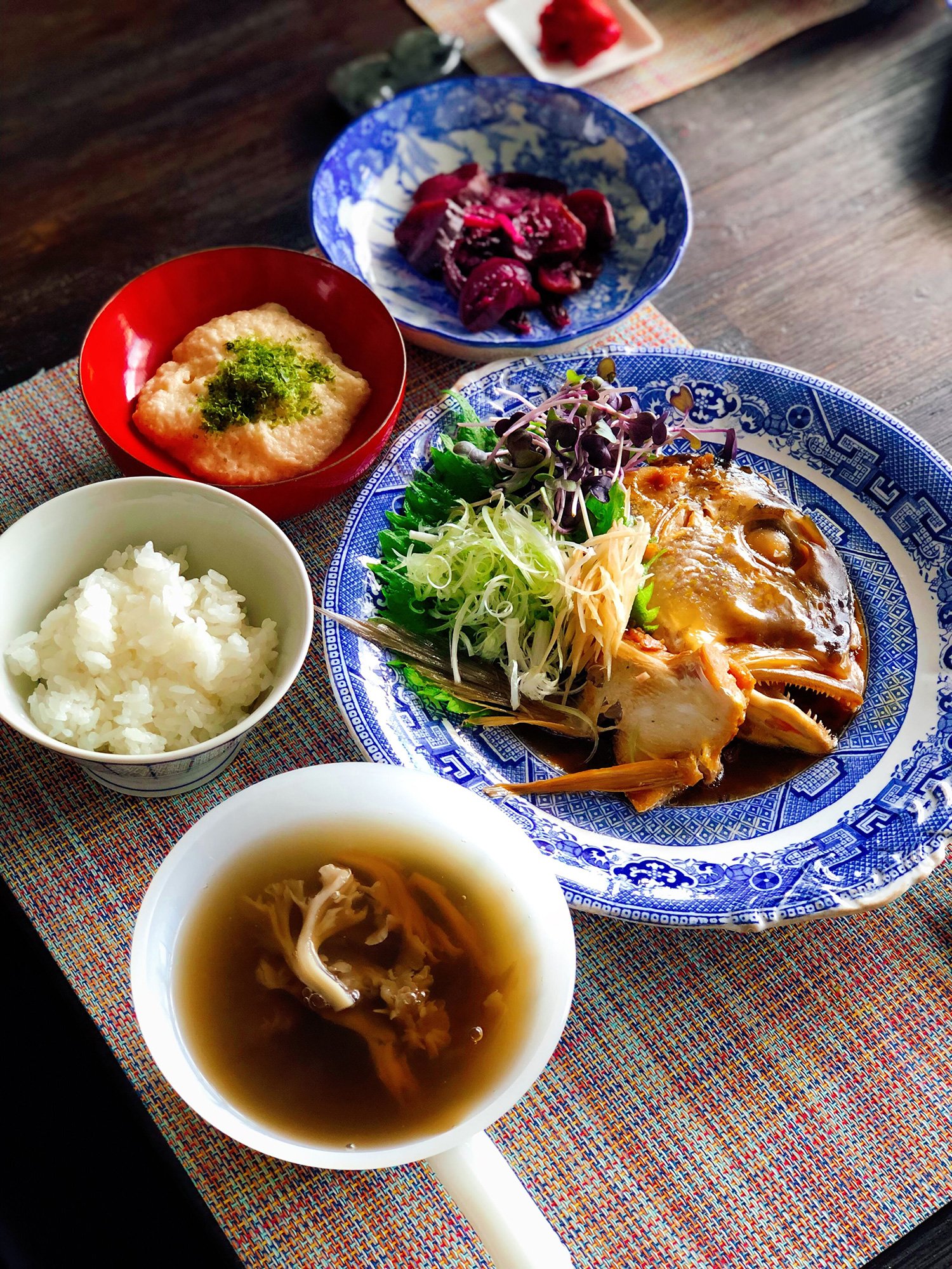 Commy いなわら亭 Lunch Of Sep 18 19 Shimmered Fish Head 甘鯛 の頭の煮付け お昼ごはん 手作り おうちごはん 煮付け 甘鯛 魚の頭 和食 定食 味噌汁 シンプル料理 美味しい ありがたくいただきます フードポルノ 料理好きな人と